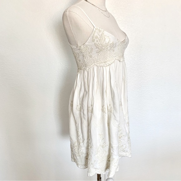 UO Jamie Cream Ivory White Embroidered Babydoll Frock Mini Dress - Picture 9 of 16